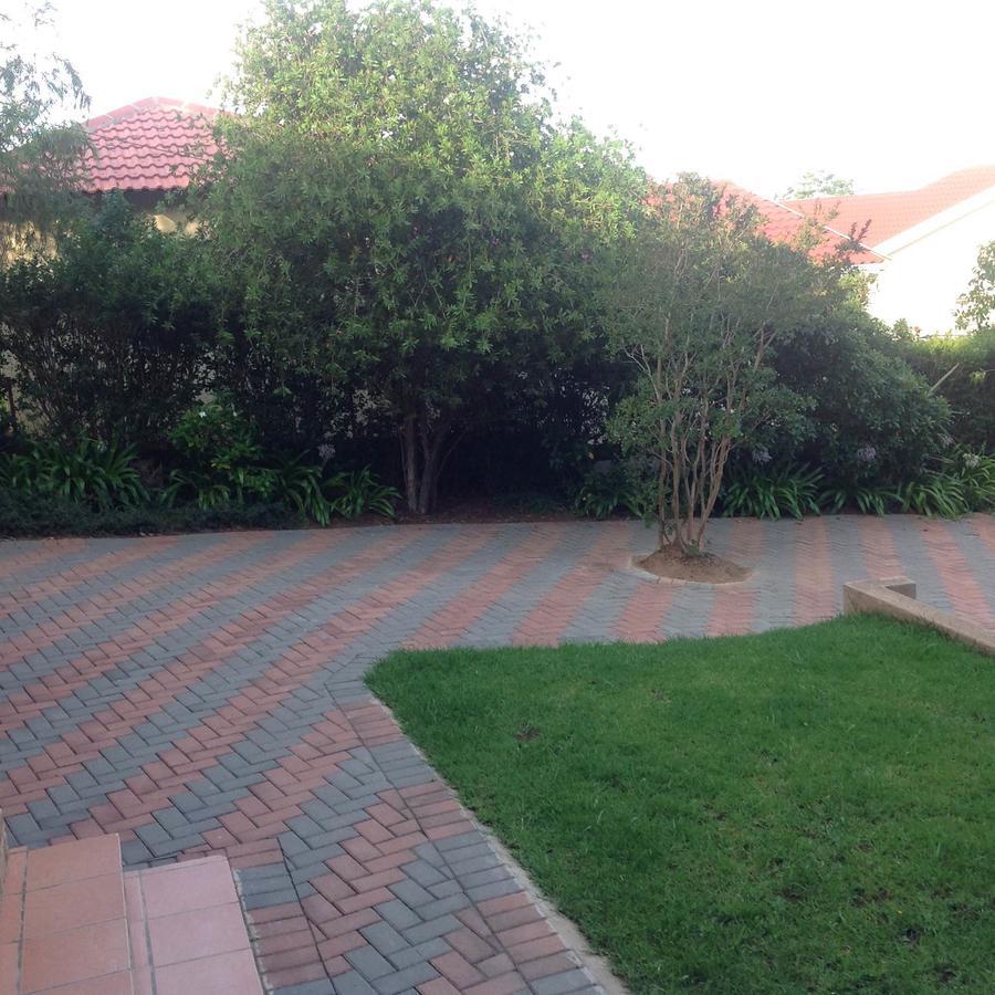Vinolux Guest House Mthatha Buitenkant foto