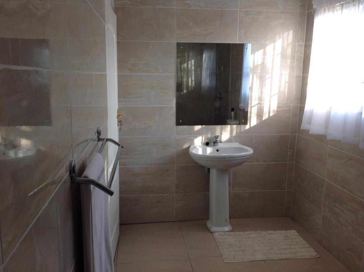 Vinolux Guest House Mthatha Buitenkant foto
