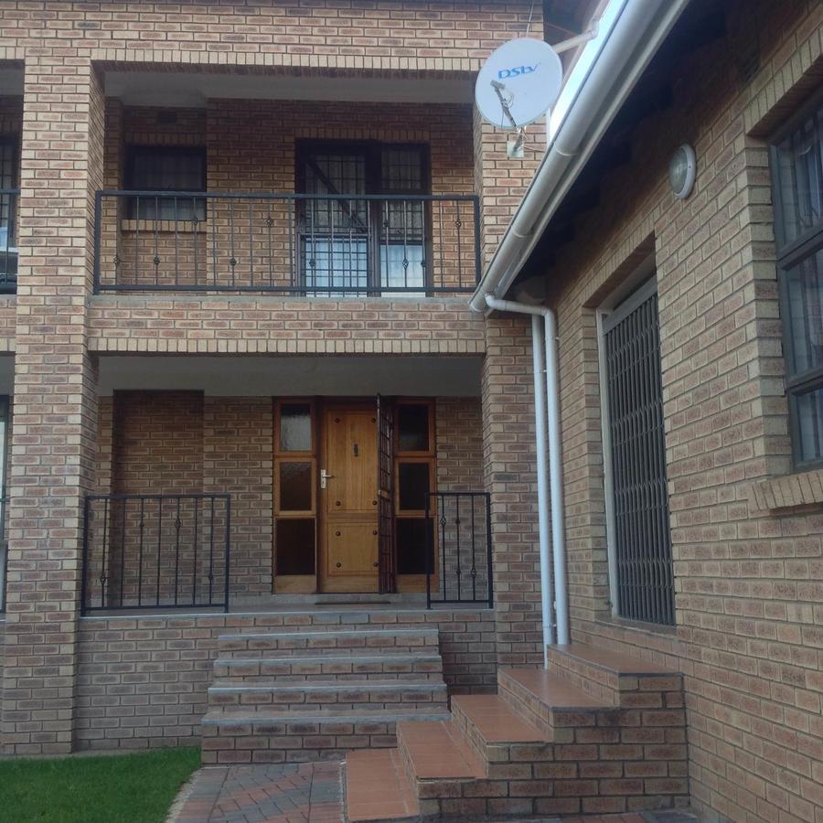 Vinolux Guest House Mthatha Buitenkant foto